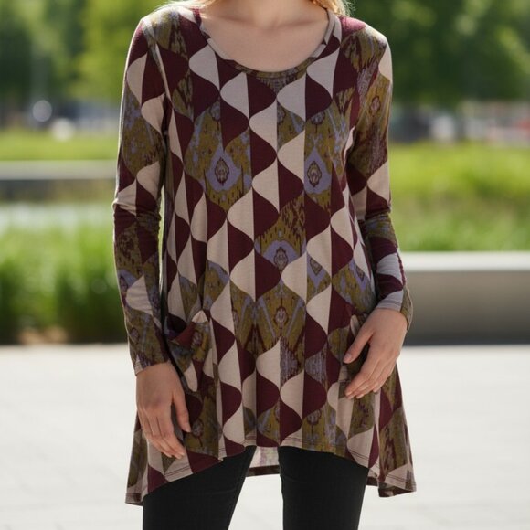 Logo Women's Top with Burgundy and Cream Geometric Design - Picture 15 of 16